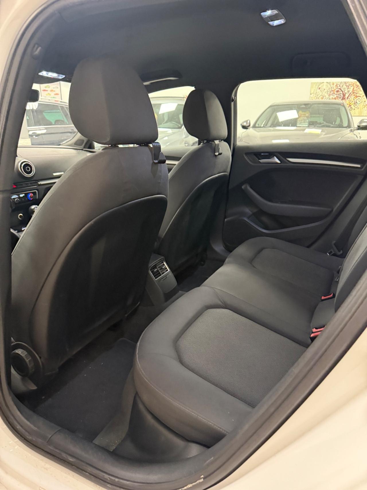 Audi A3 SPB 1.6 TDI S tronic Sport