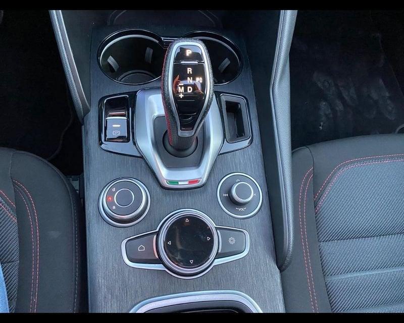 Alfa Romeo Giulia 2020 2.2 t Rosso Edizione 160cv auto