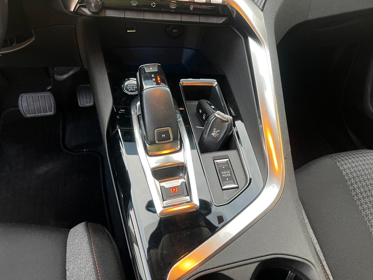 Peugeot 3008 BlueHDi 130 CV-2021-AUTOMATICA