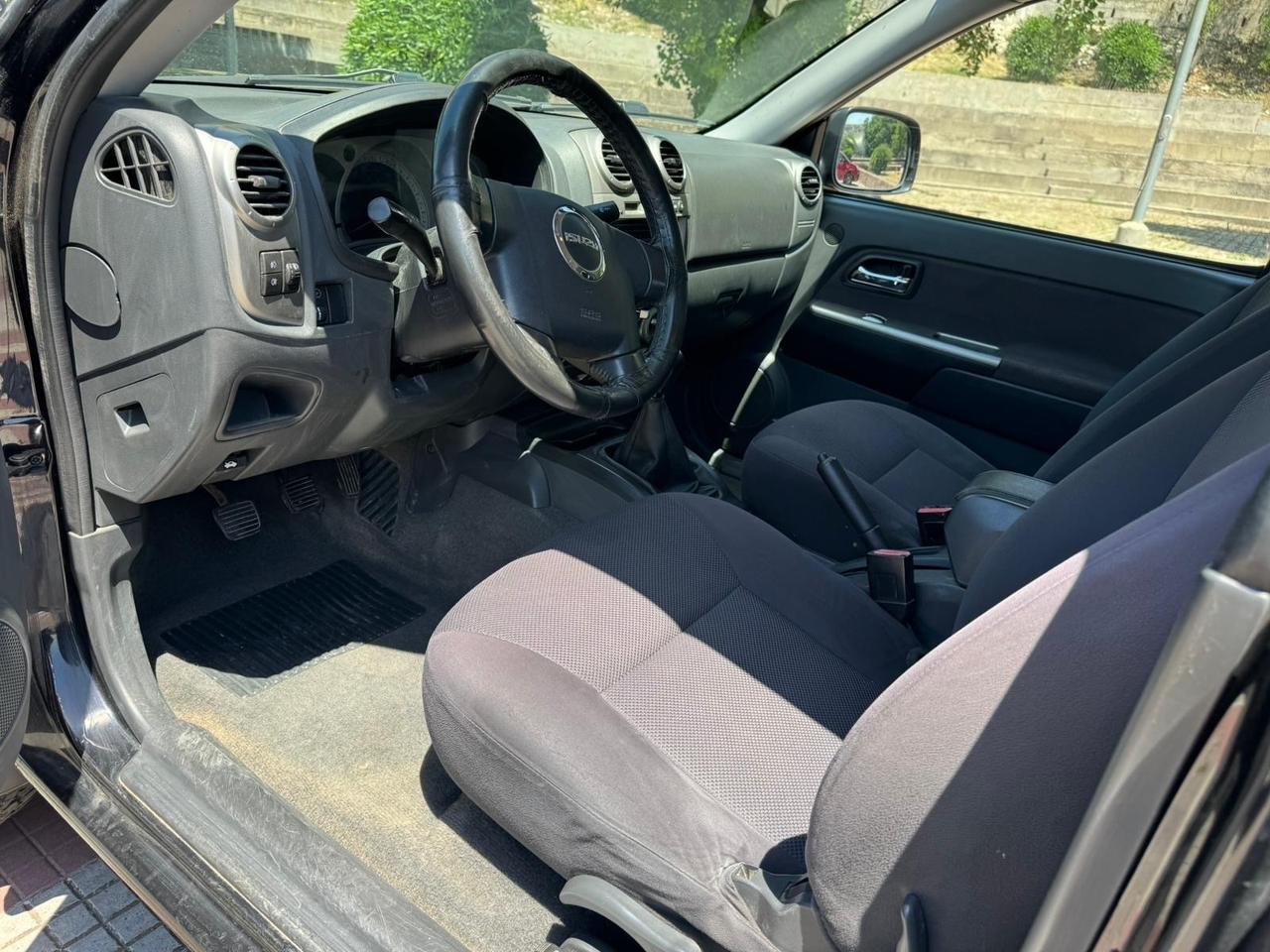 Isuzu D-Max 2.5 TD cat Space Cab 4WD Pick-up LS EU4
