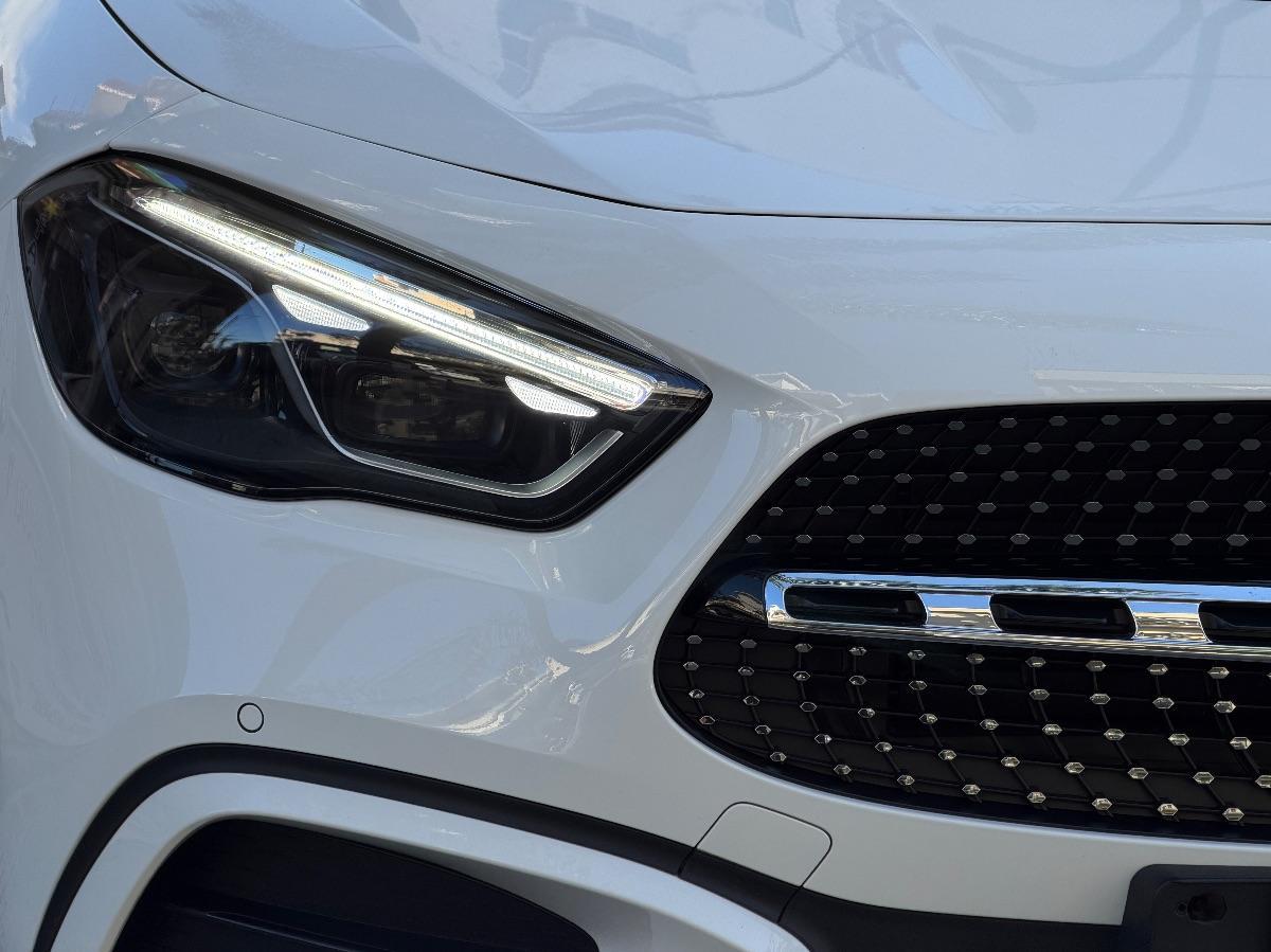 New Mercedes GLA 200d Premium AMG Night Edition 150CV