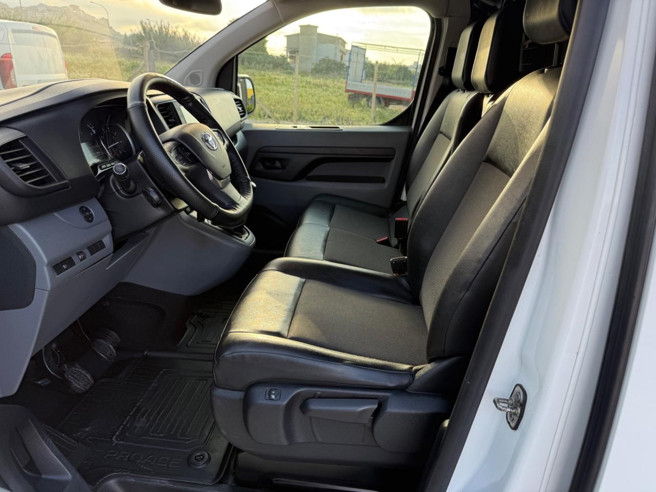 Toyota Proace 2.0D 122CV PL-TN Furgone Medium 4p.14q Comfort