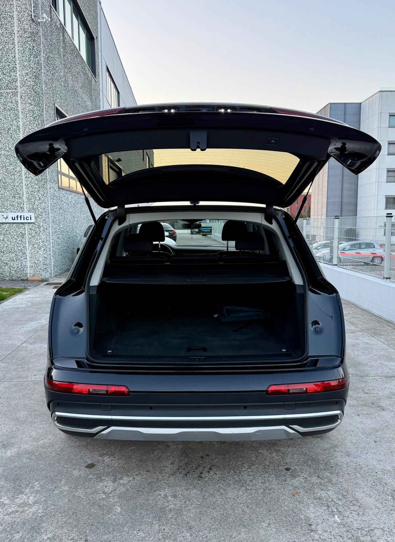 Audi Q7 50 TDI quattro tiptronic Business