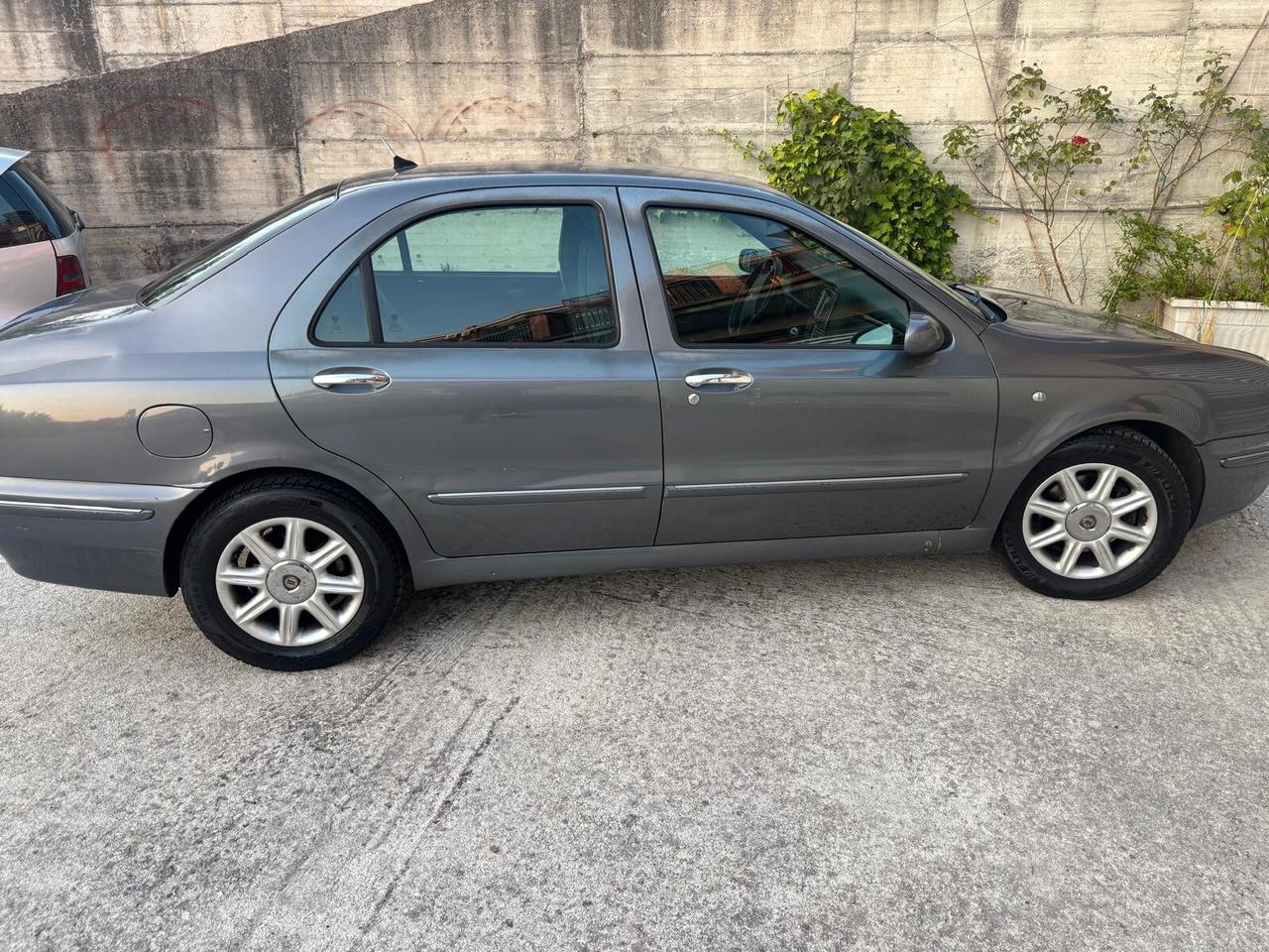 Lancia Lybra 1.9 JTD cat LX