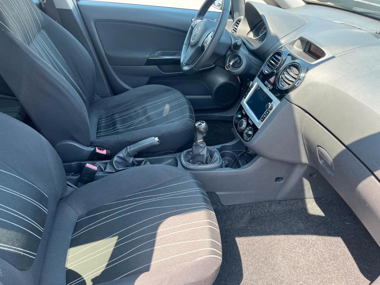 Opel Corsa 1.2 80CV 5 porte GPL-TECH **NEOPATENTATI**