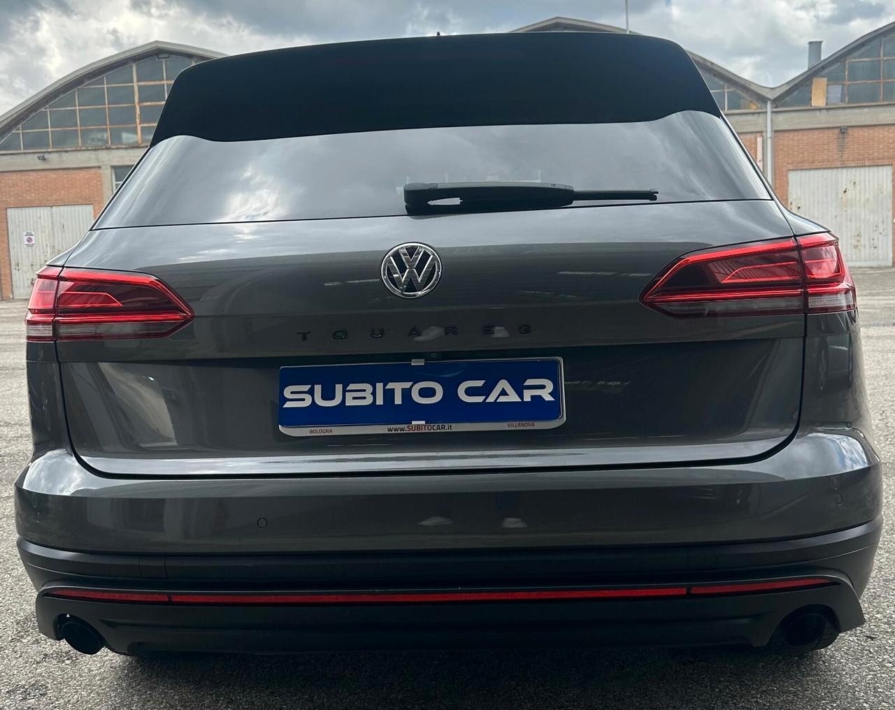 Volkswagen Touareg 3.0 V6 TDI SCR Black Style Tetto Panoramico Pelle Totate Sospensioni Regolabili