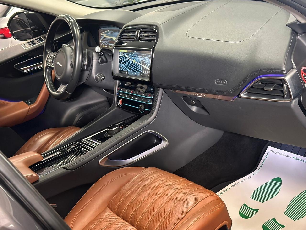 Jaguar F-Pace 2.0 D 180 CV AWD aut. Portfolio