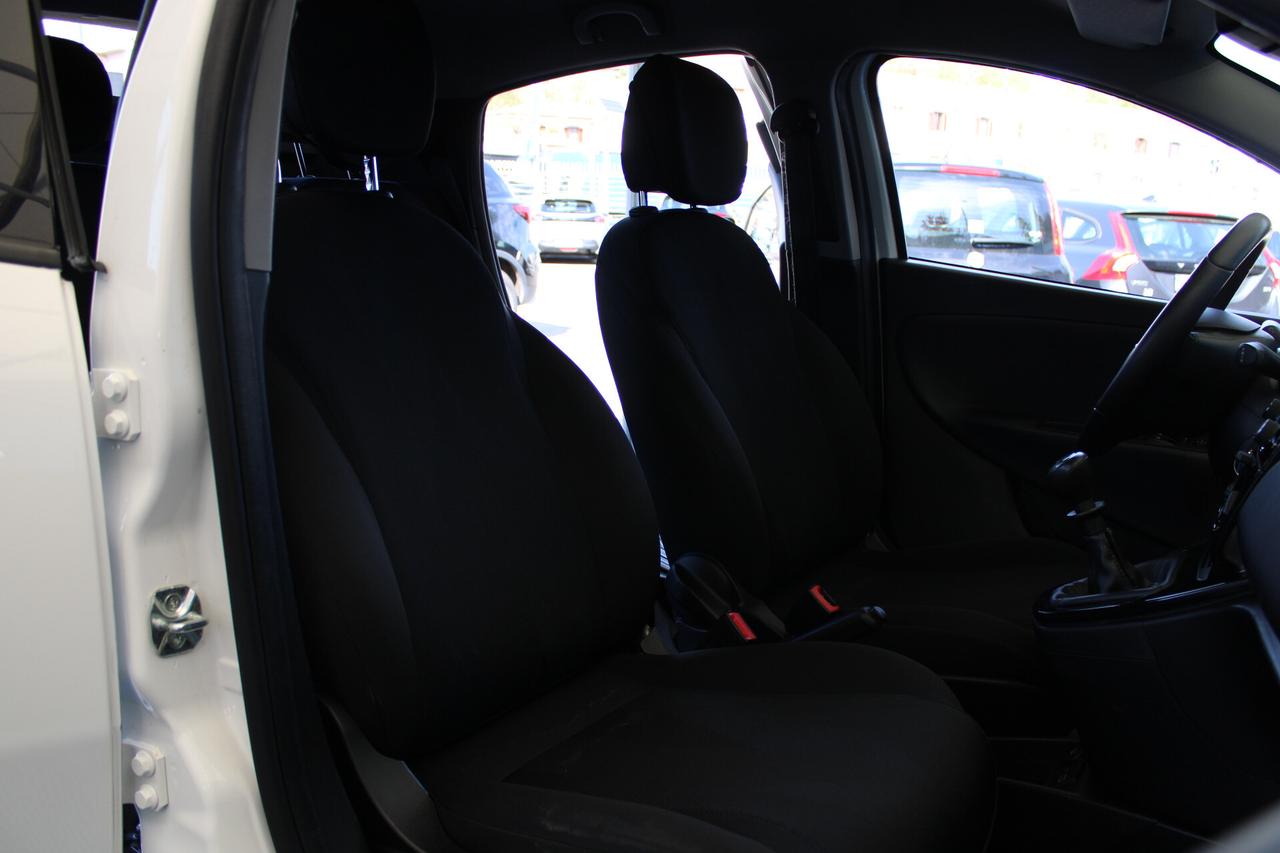 Lancia Ypsilon 1.2 69 CV 5 porte S&S Gold