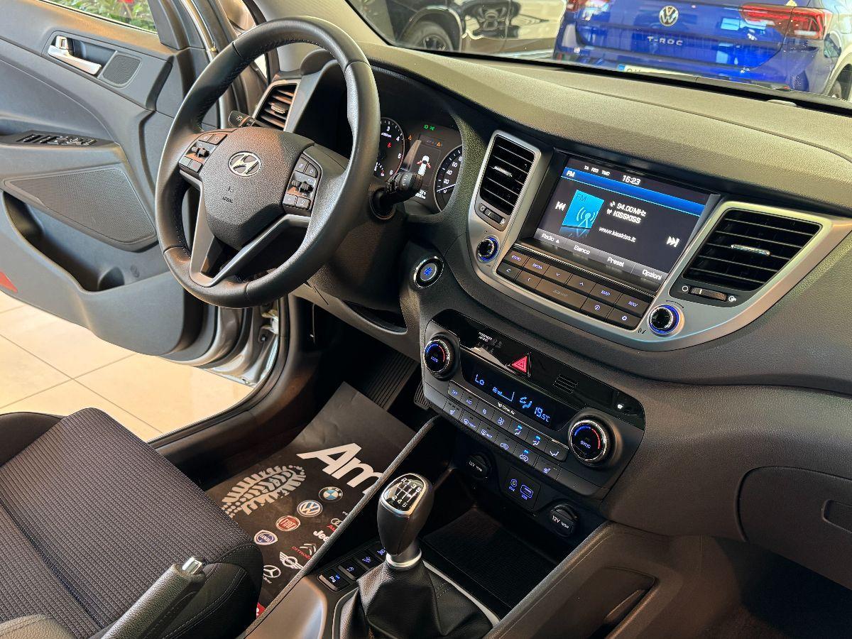 HYUNDAI Tucson 1.7 CRDi XPossible Tetto Cerchi 19