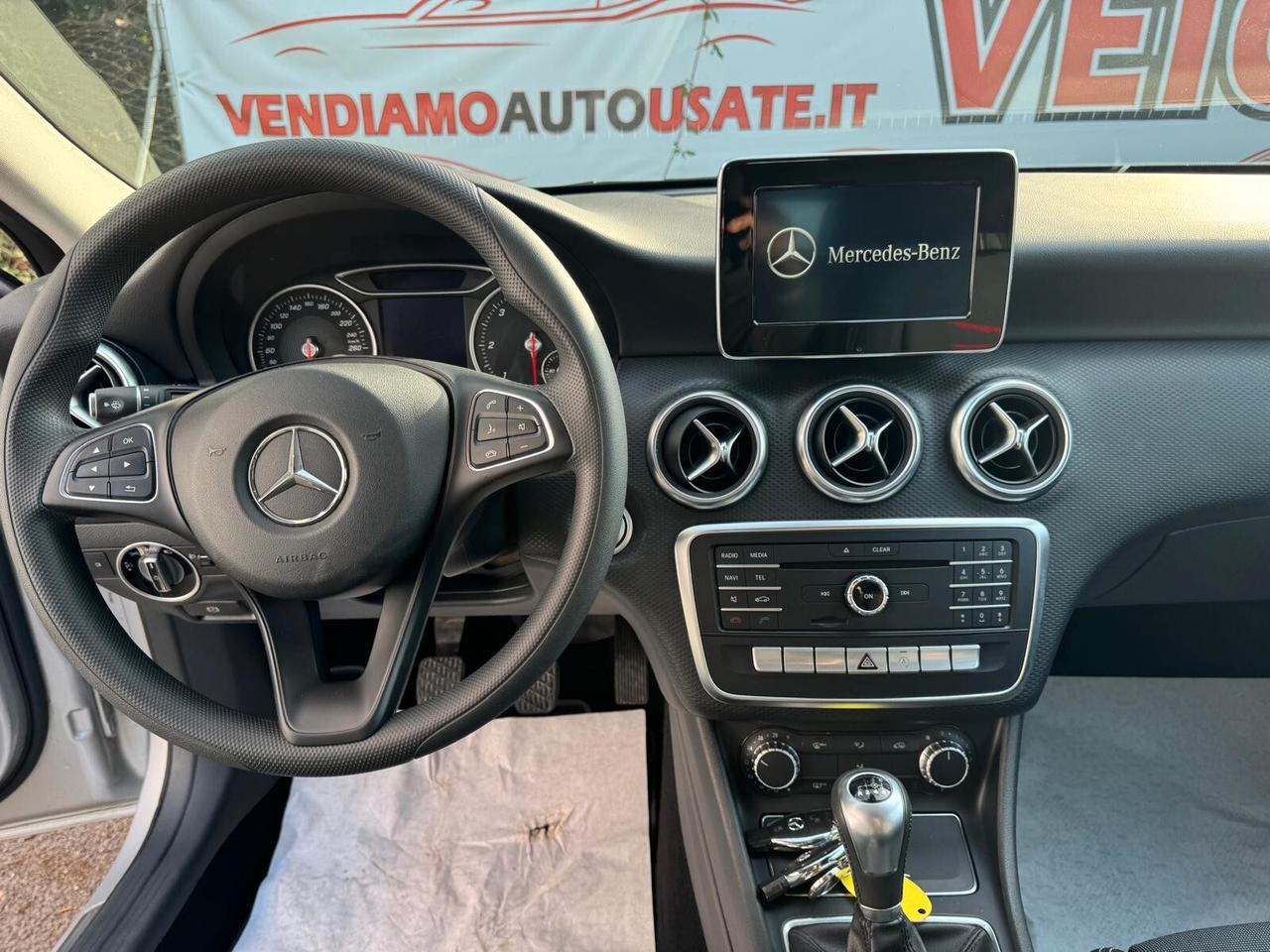 Mercedes-benz A 180 d Premium