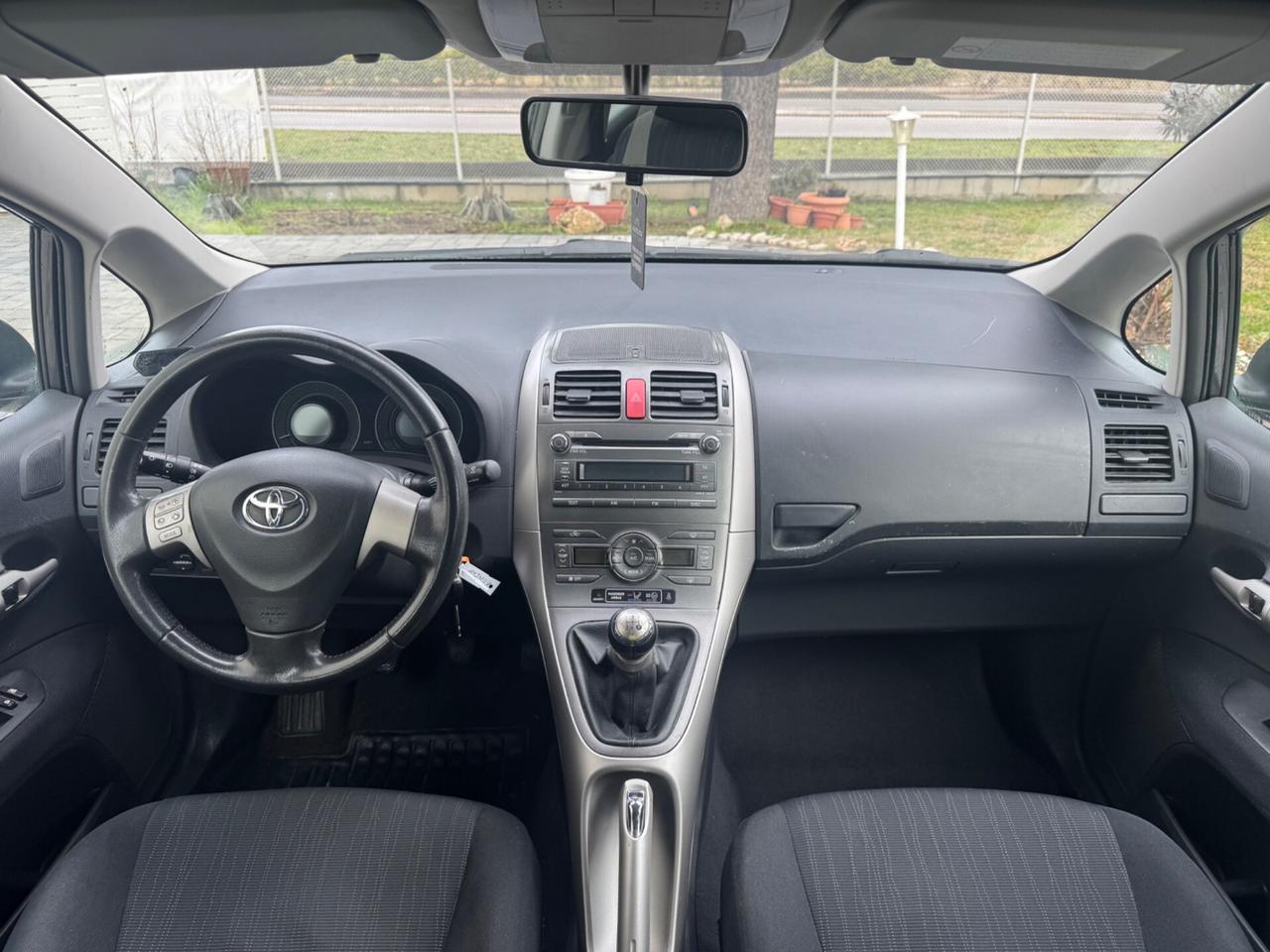 Toyota Auris 1.6 5 porte Sol OK NEOPATENTATI