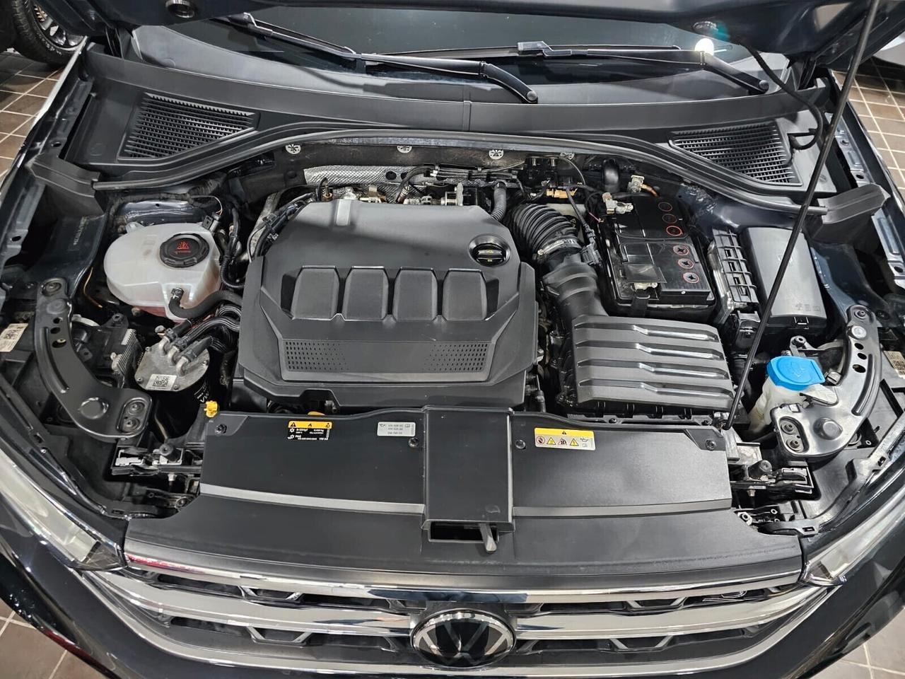 NUOVA VOLKSWAGEN T-ROC 2.0 TDI 150CV R-LINE - ITALIANA PRONTA CONSEGNA