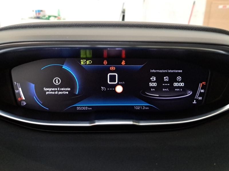 PEUGEOT 3008 BLUEHDI 130 SES ALLURE PACK SUV