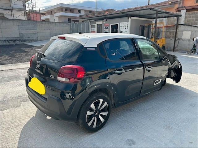 Citroen C3 2023 sinistrata incidentata BlueHDi 100 S&S Shine