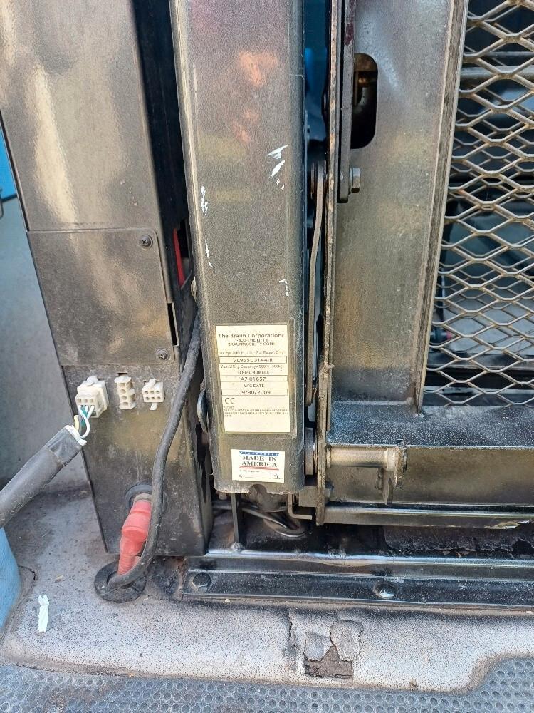 Renault Trafic 9 Posti Trasporto disabili con pedana
