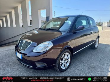 Lancia Ypsilon 1.3 MJT 90 CV Oro