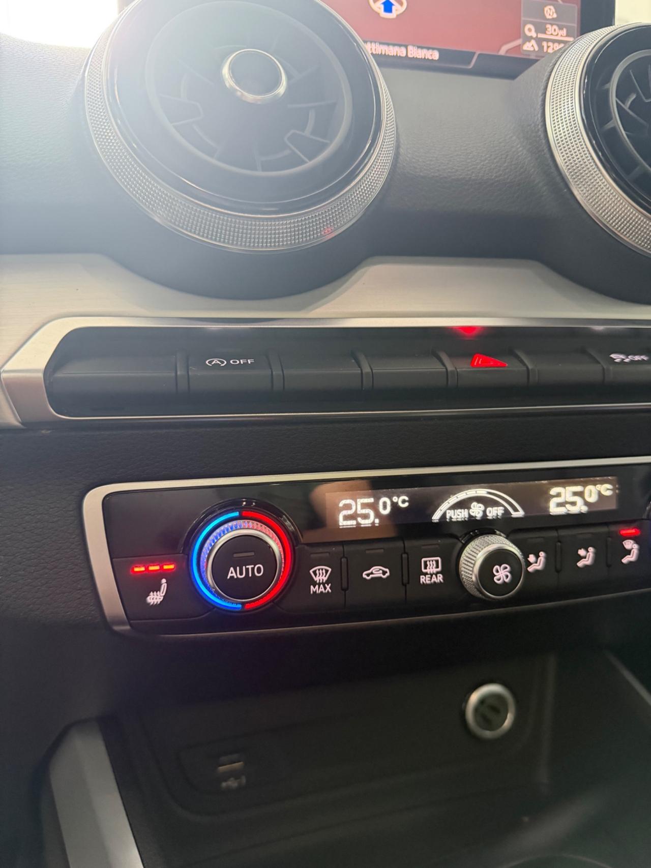 Audi Q2 2.0 150 S-LINE IDENTITY BLACK finanziabile