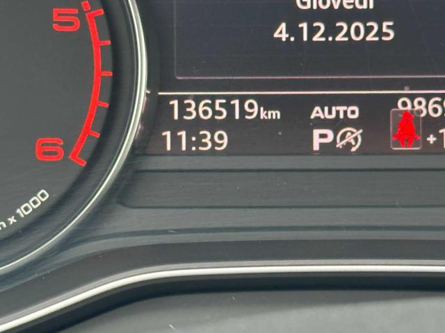 AUDI Q5 40 TDI quattro S tronic Business