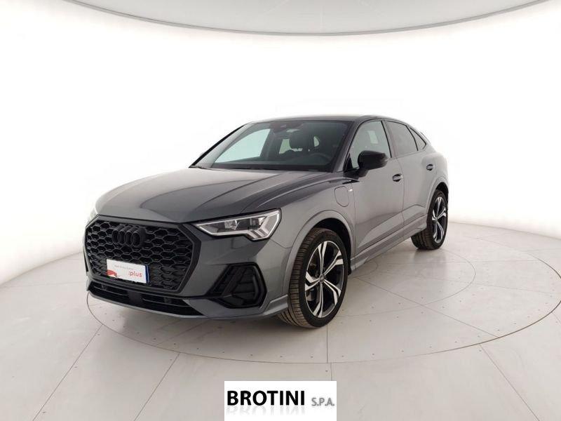 Audi Q3 Sportback 45 TFSI e S tronic Identity Black