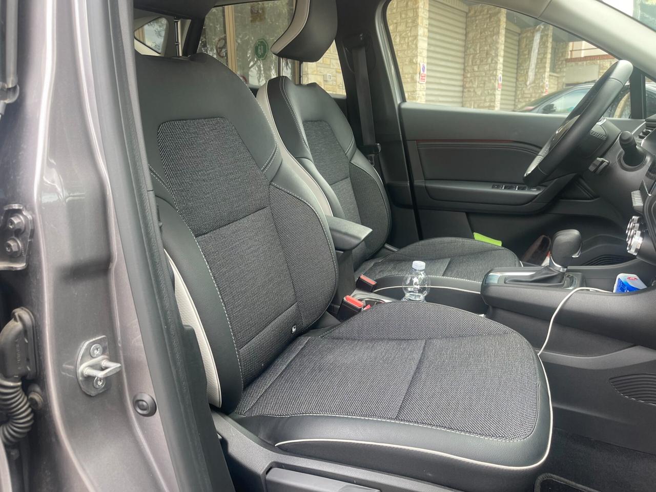 Renault Captur 1.6 E-TECH HYBRID NEO PATENTATI