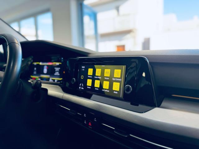 Volkswagen Golf 2.0 tdi Style 115cv dsg TETTO/IQLIGHT