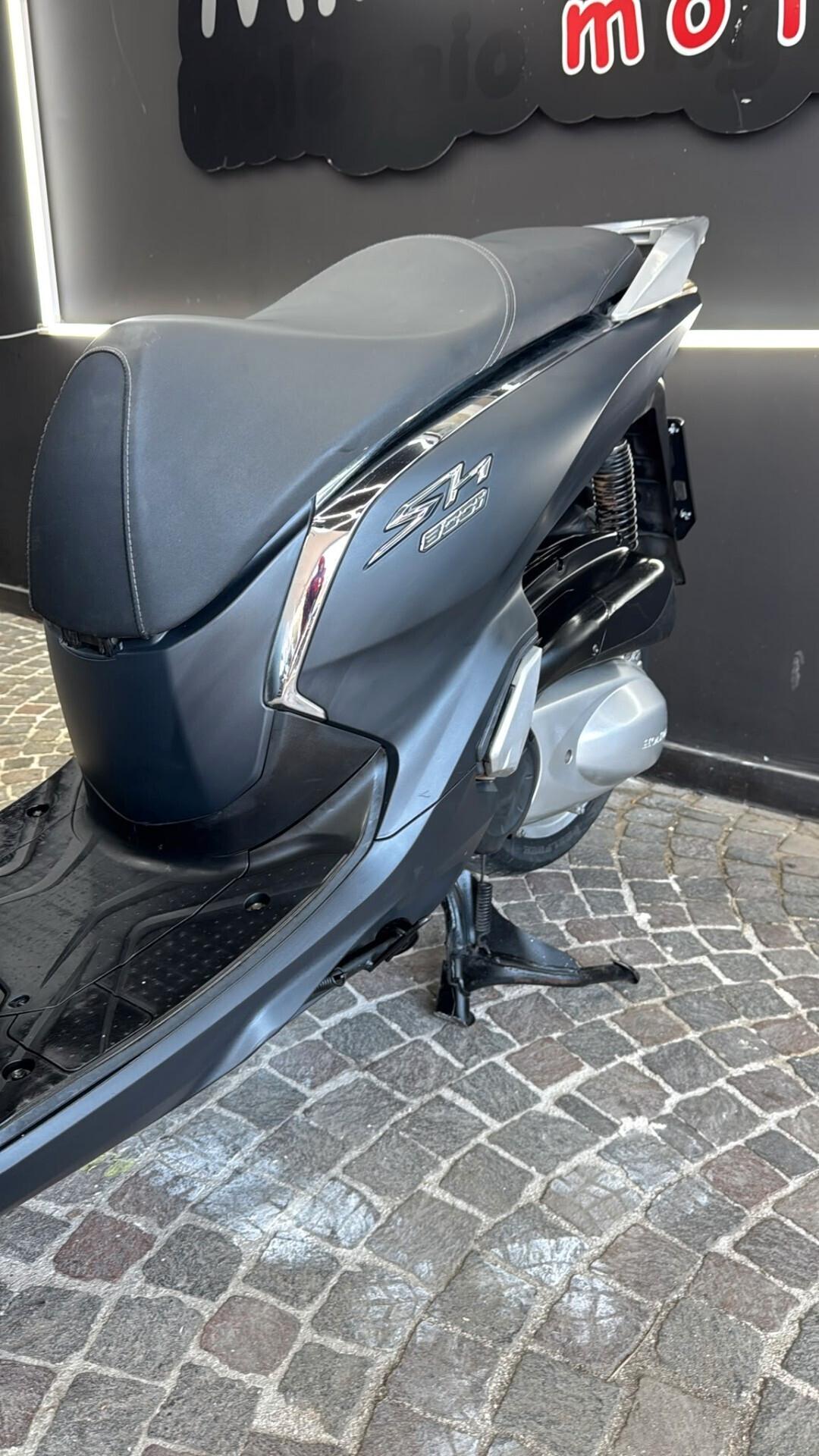 Honda SH 300 Base