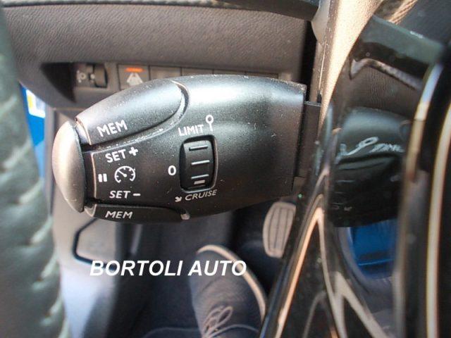 PEUGEOT 2008 PURETECH 100 51.000 KM ACTIVE