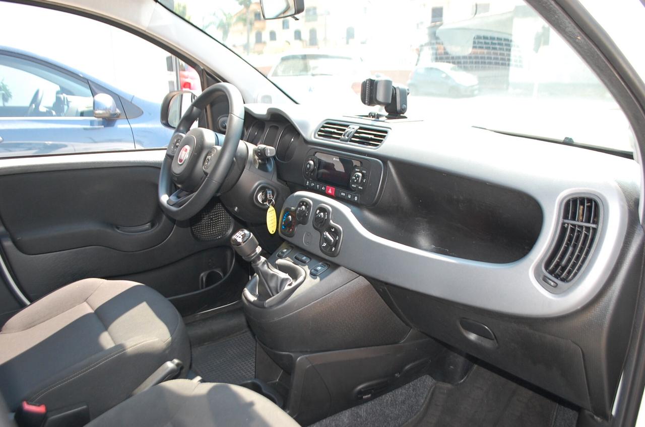 Fiat Panda 1.0 hybrid 70CV City Cross S&S Uff Italy USB Clima