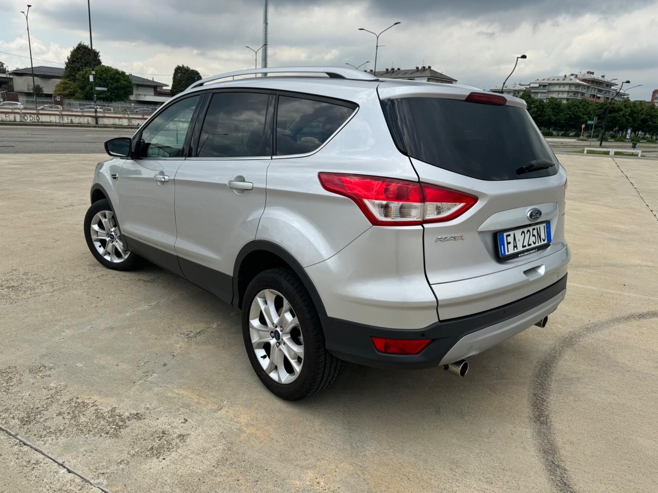 Ford Kuga 2.0 TDCI 150 CV S&S 4WD Powershift Titanium