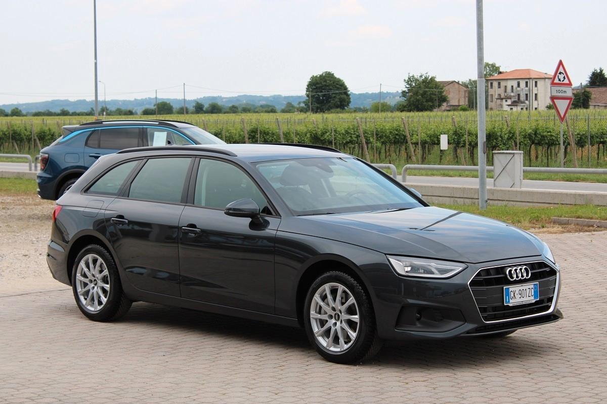 Audi A4 40 2000 TDI mhev 204CV Business Avant S tronic