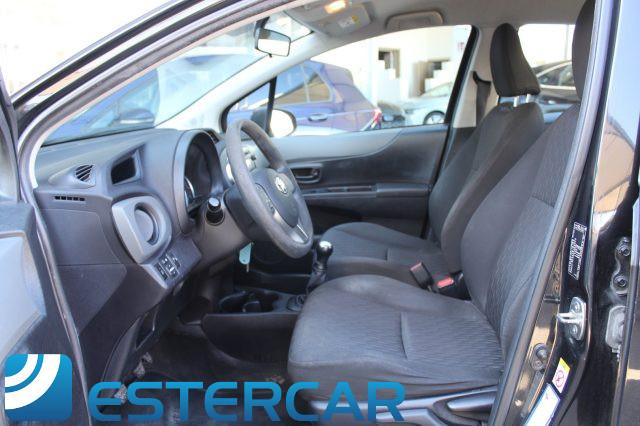 TOYOTA Yaris 1.0 5 porte Active