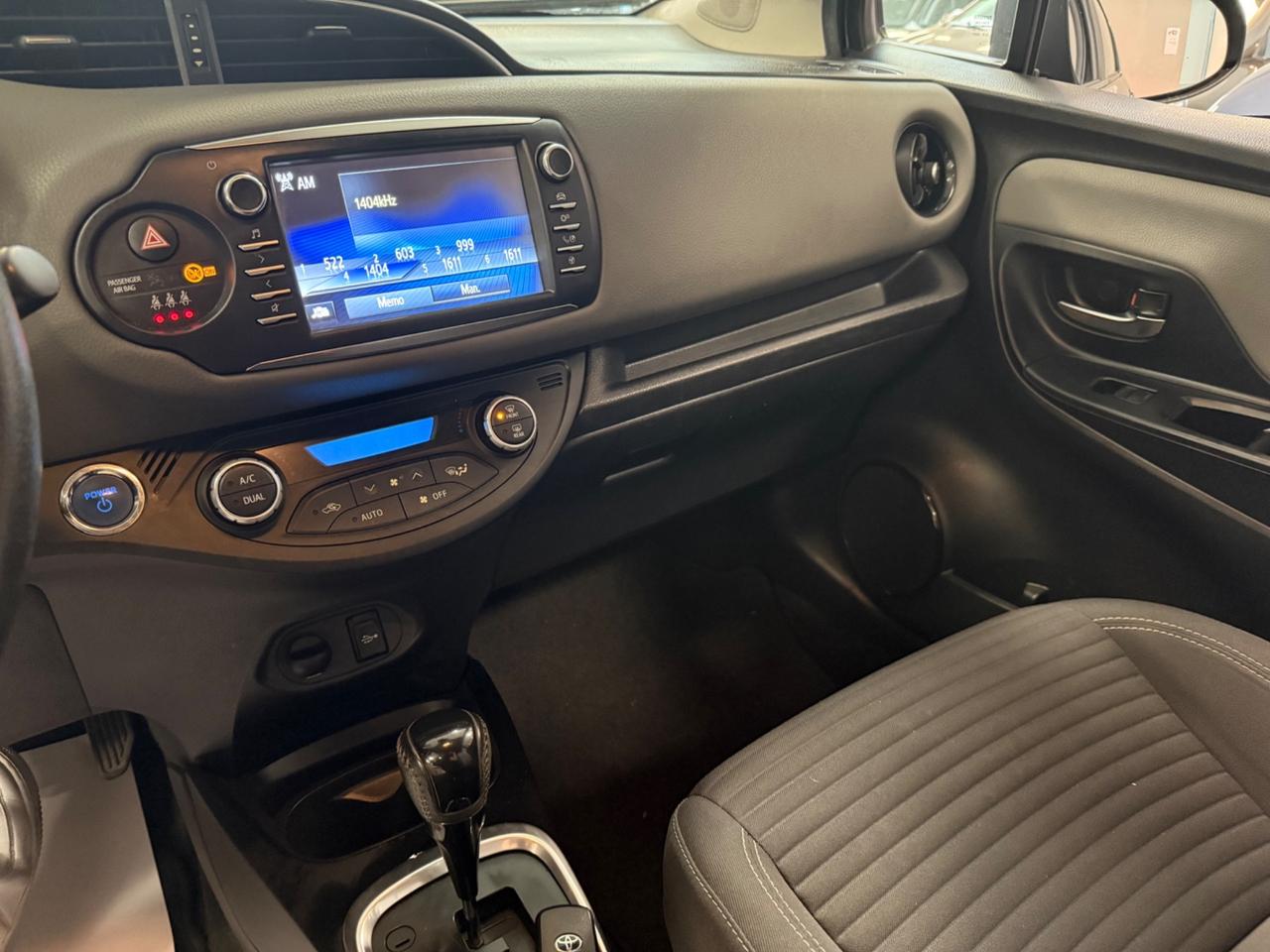 Toyota Yaris 1.5 Hybrid 5 porte Active Plus 73CV Ok Neopatentati