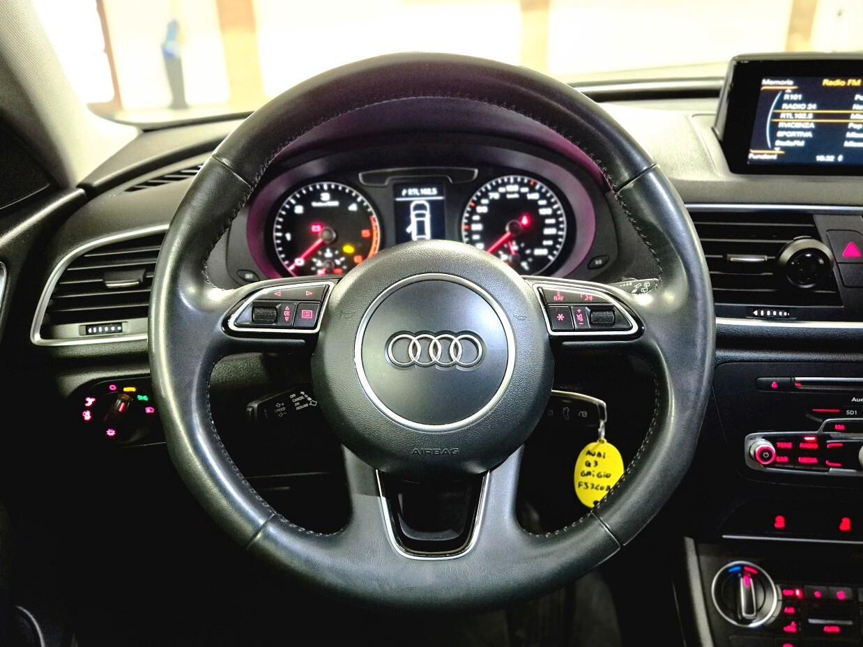 Audi Q3 2.0 TDI 120 CV Business