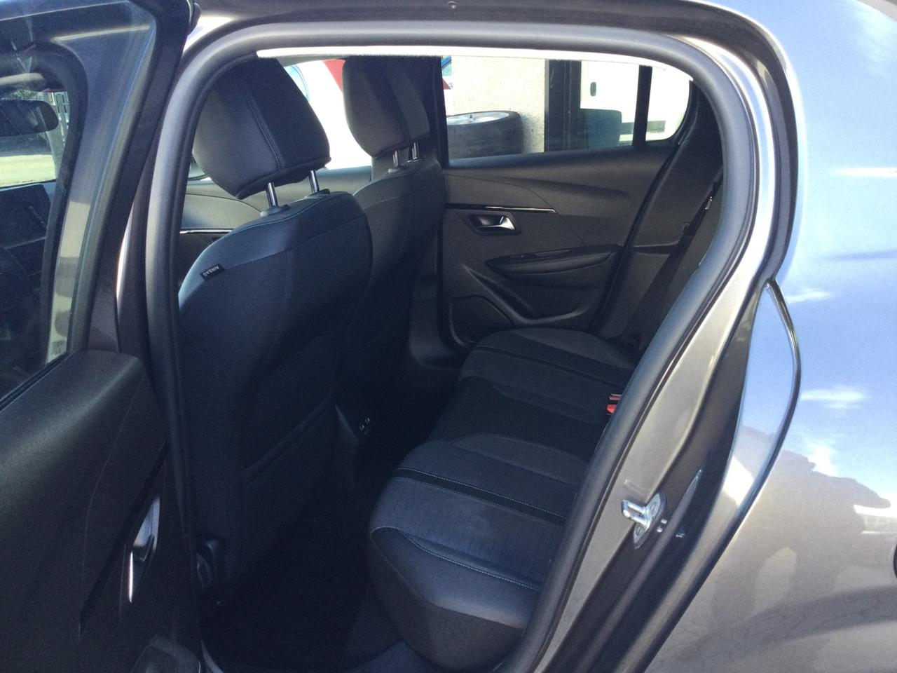 Peugeot 208 PureTech 100 Stop&Start 5 porte Allure Pack