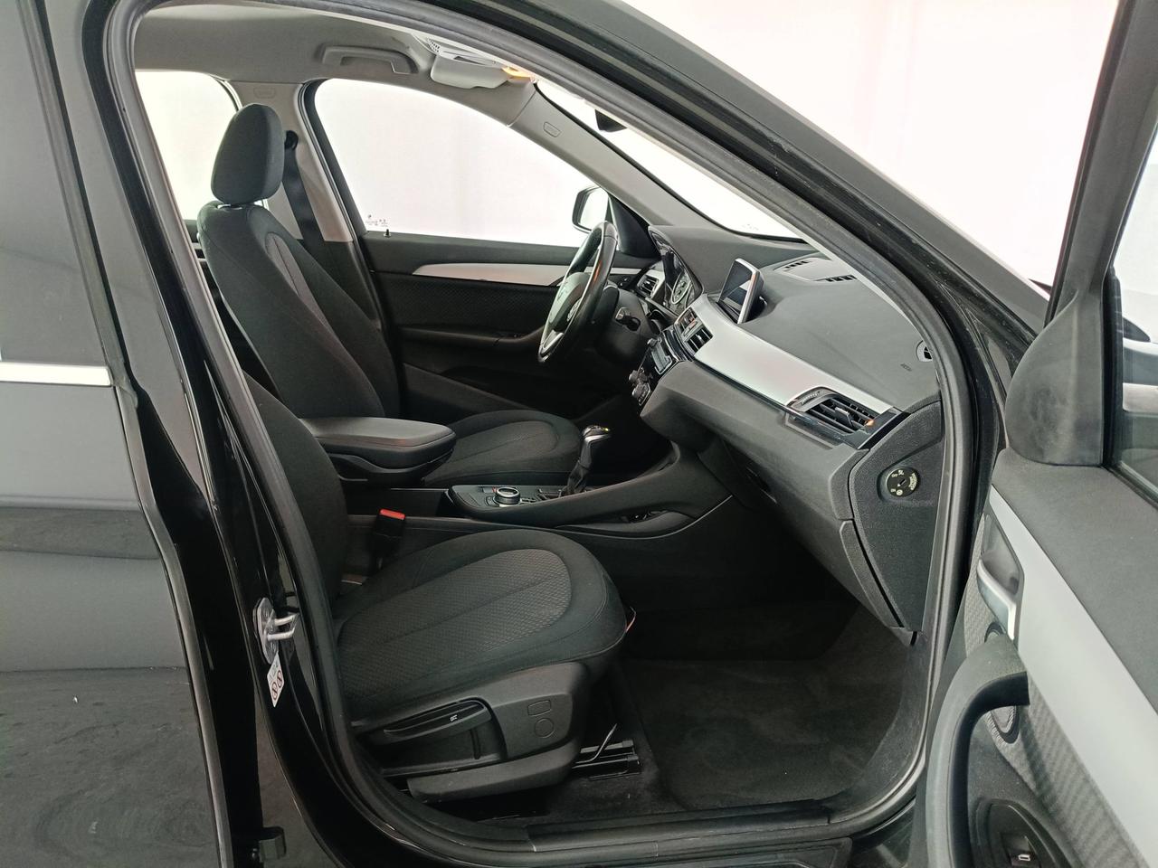 BMW X1 F48 - X1 sdrive18d Business auto
