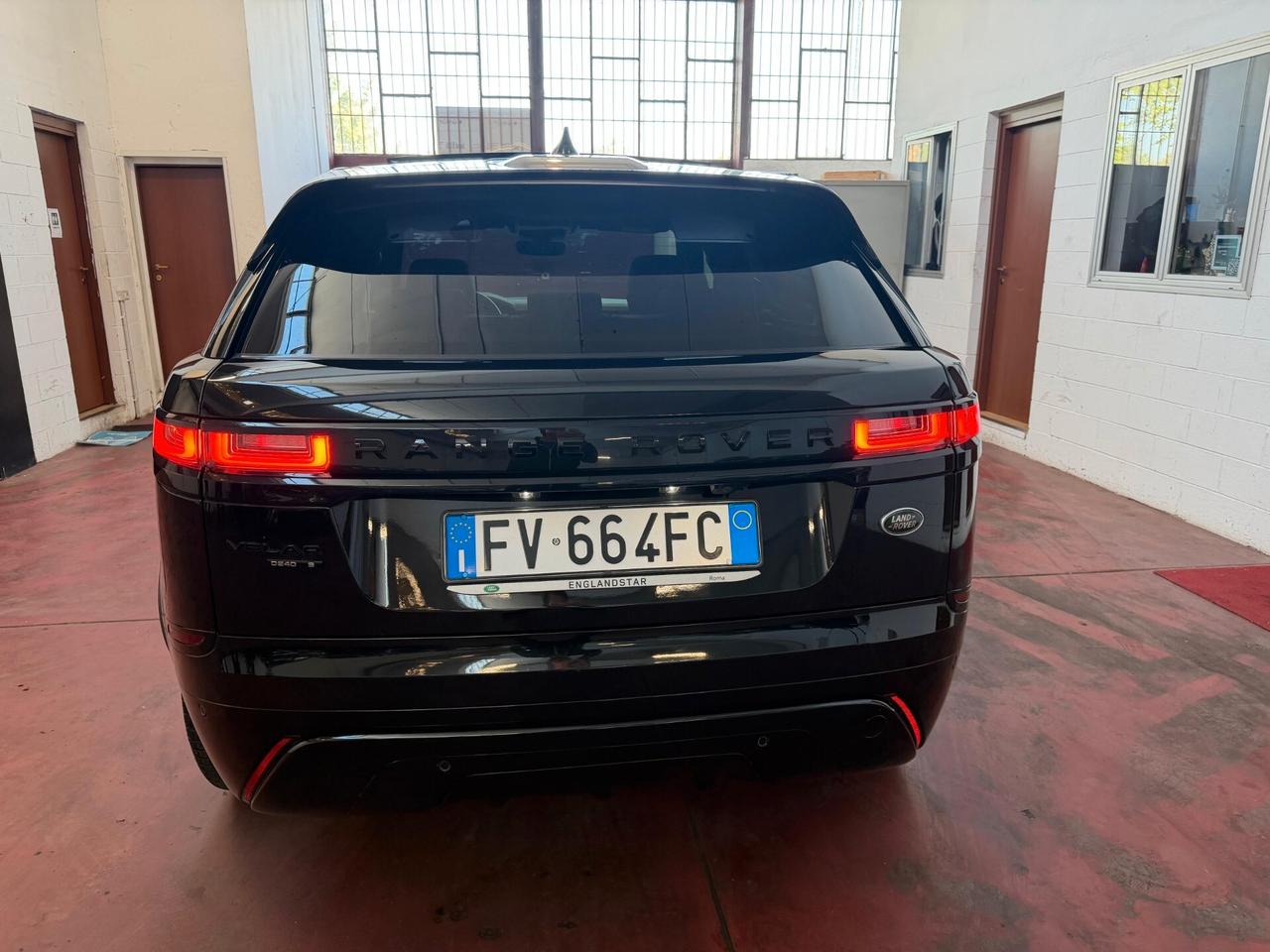 Land Rover Range Velar 2.0D I4 240 CV R-Dynamic HSE