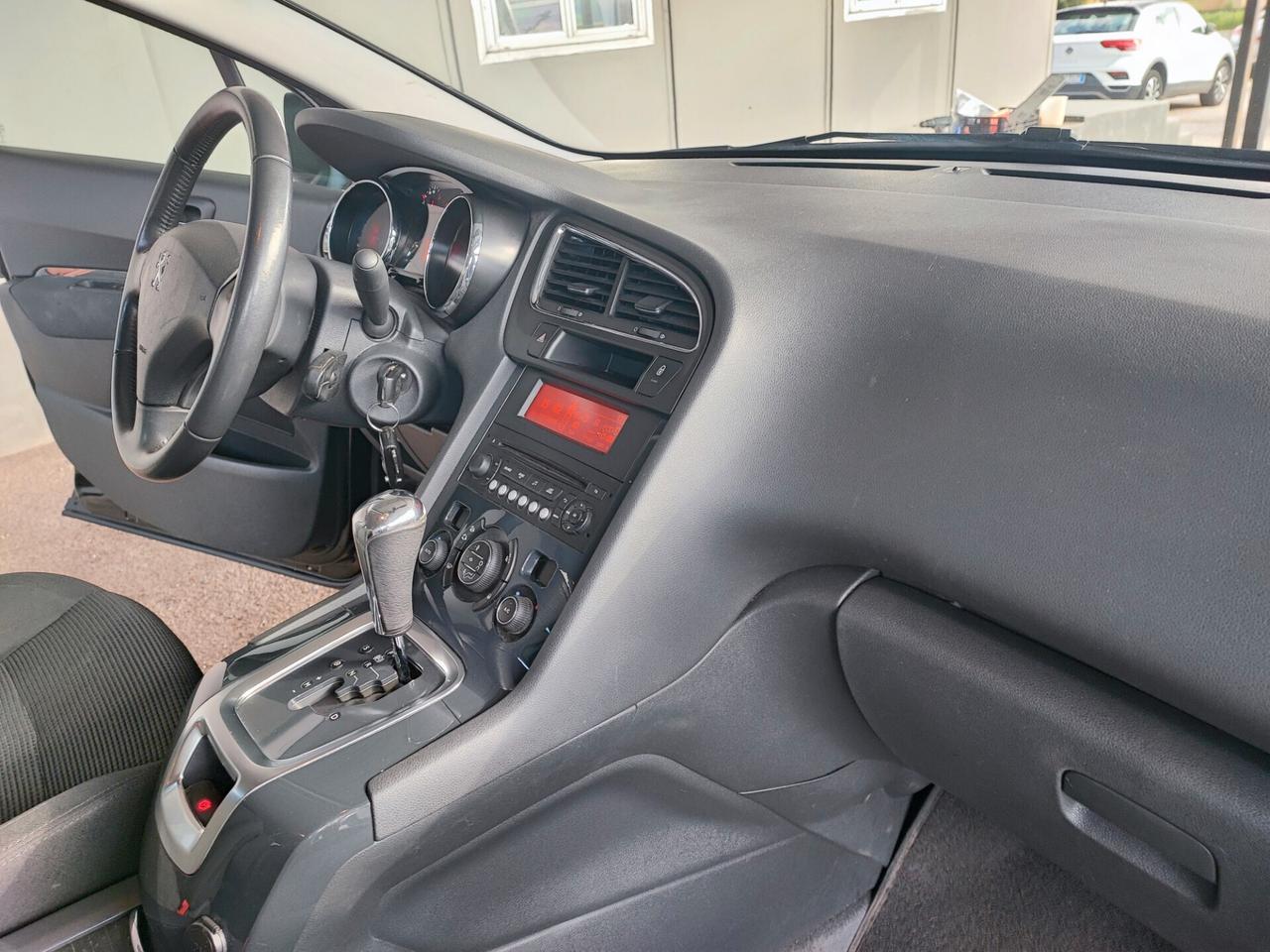 Peugeot 5008 BlueHDi 120 EAT6 S&S Business 7 posti