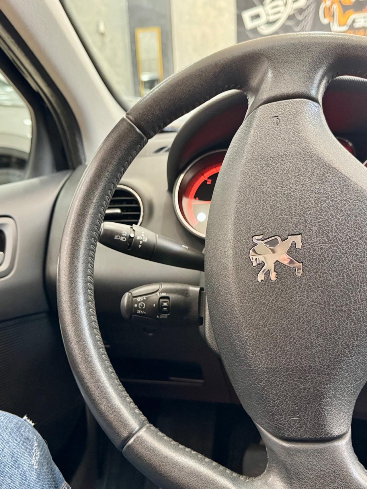 Peugeot 308 1.6 HDi 90CV 5p. Tecno