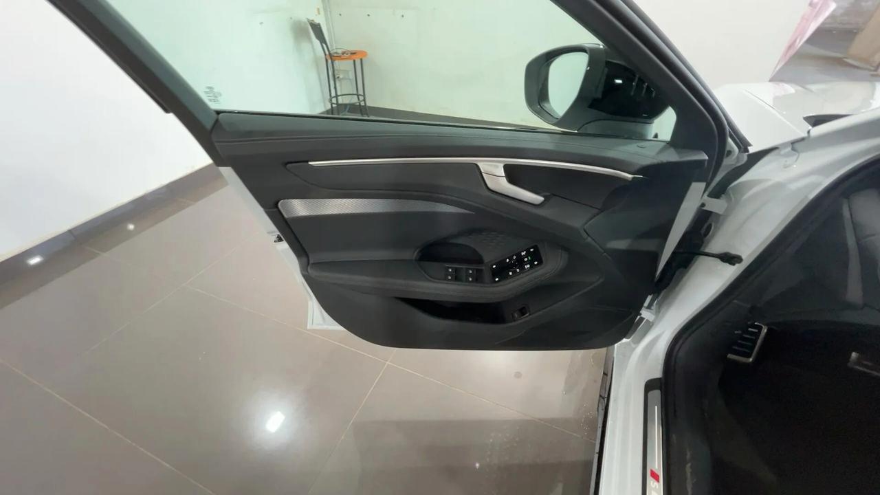 Audi A6 Avant 40 2.0 TDI quattro ultra S tronic line edition