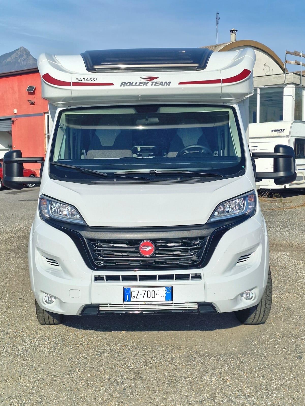 Roller Team semi integrale del 2025 in saldo 700