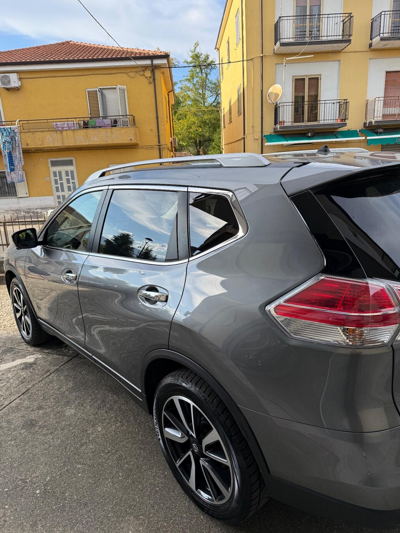 Nissan X-Trail 4WD FULL OPTIONAL.