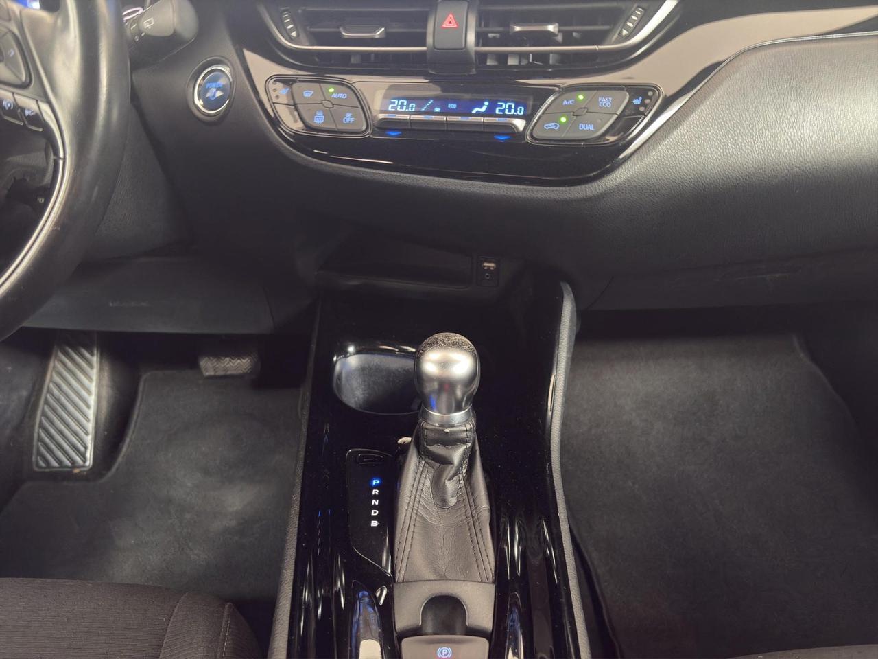 Toyota C-HR 1.8h Trend 2wd e-cvt
