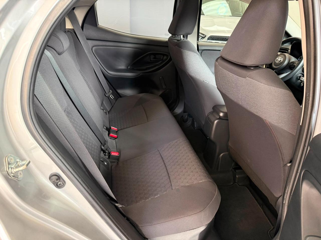 Toyota Yaris 1.5 Hybrid 5 porte Business