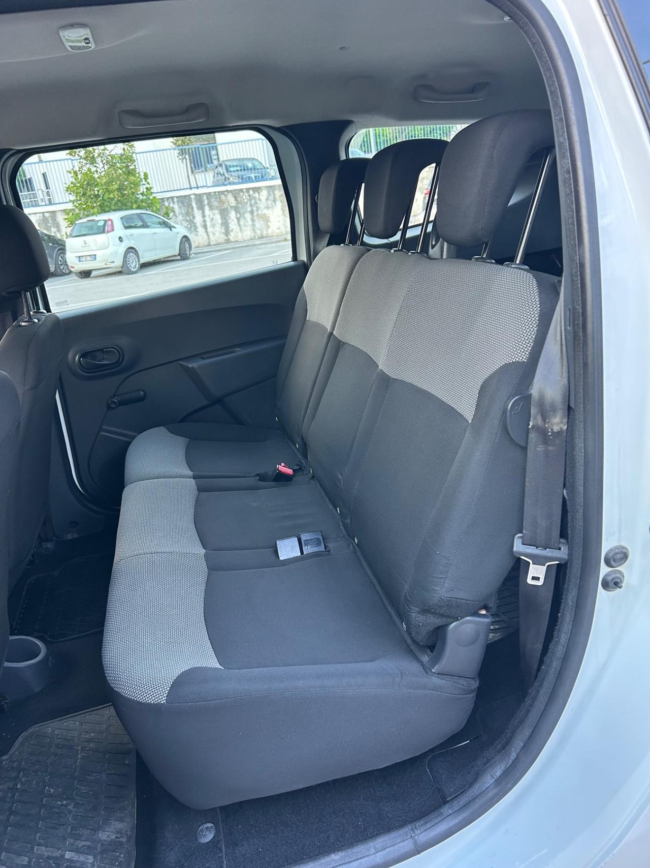 Dacia Lodgy 1.5 Blue dCi 8V 95CV 7 posti Essential