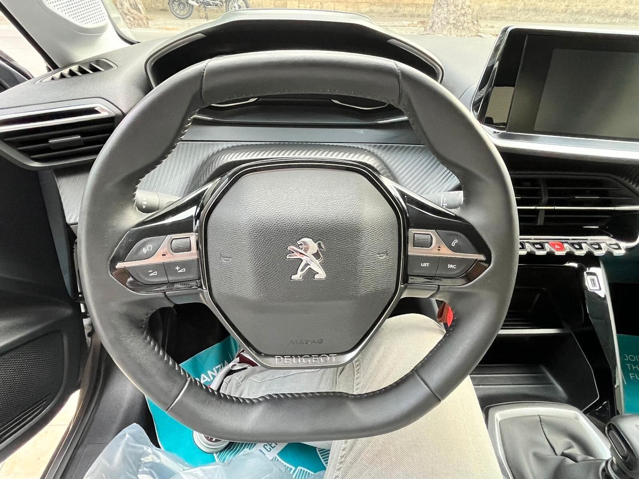 Peugeot 208 BlueHDi 100