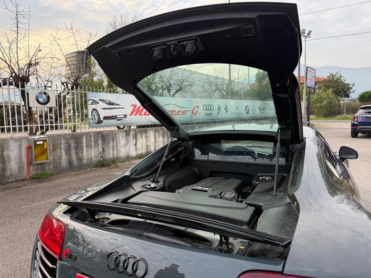 Audi R8 4.2 V8 FSI quattro R tronic