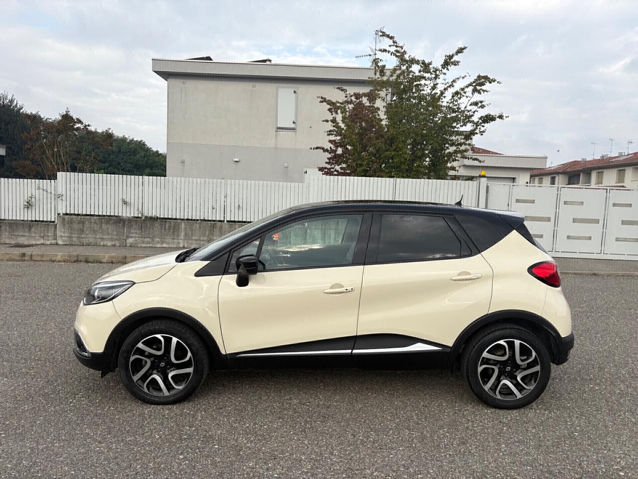 Renault Captur cambio automatico Ok neo patentati