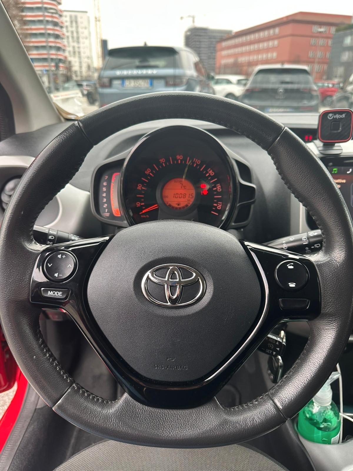 Toyota Aygo 1.0 VVT-i 69 CV 5 porte x-cite