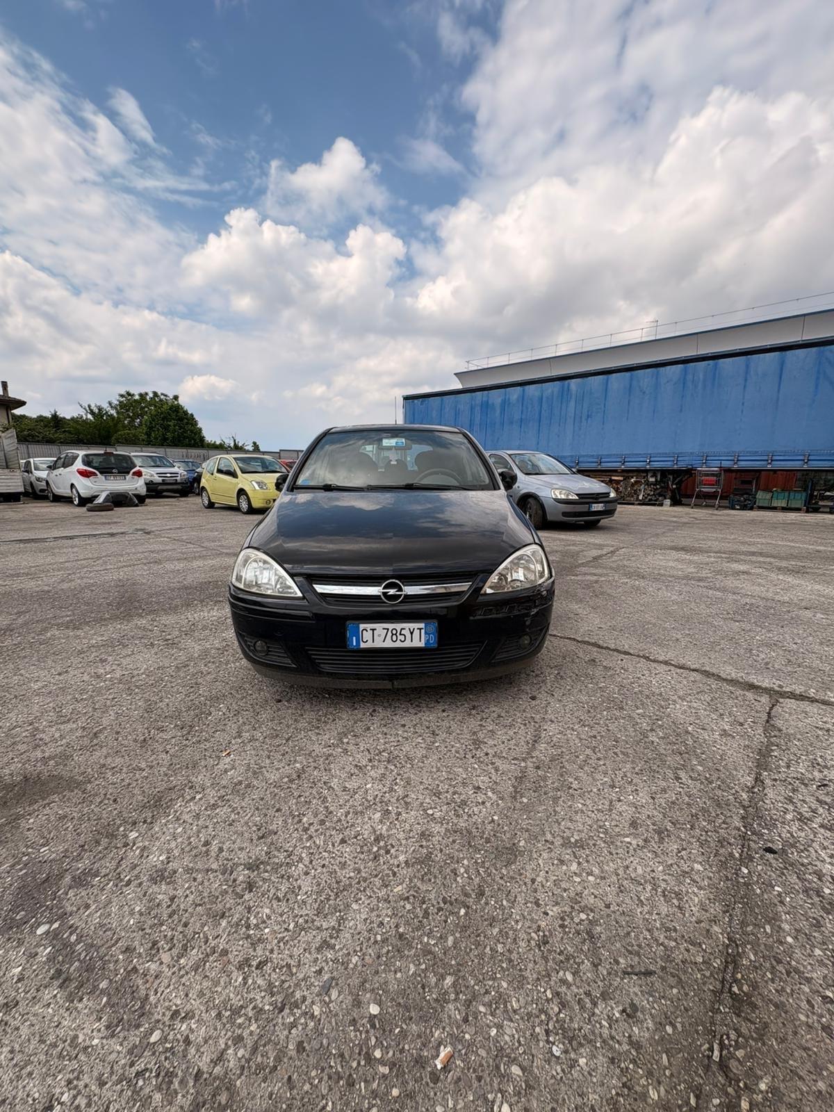 Opel Corsa 1.2i 16V cat 5 porte Cosmo
