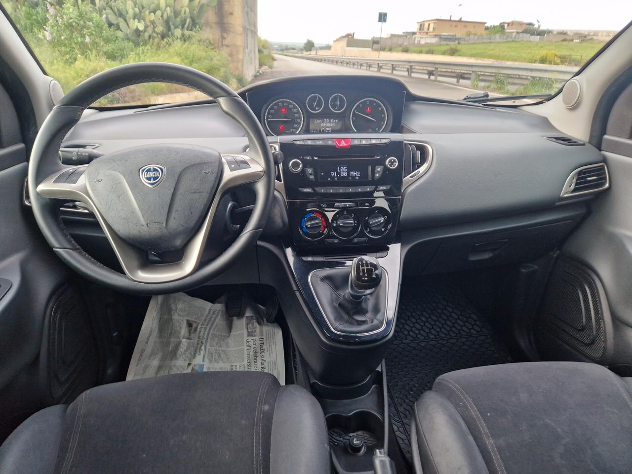 Lancia Ypsilon 0.9 TwinAir 85 CV 5 porte Metano Ecochic Gold